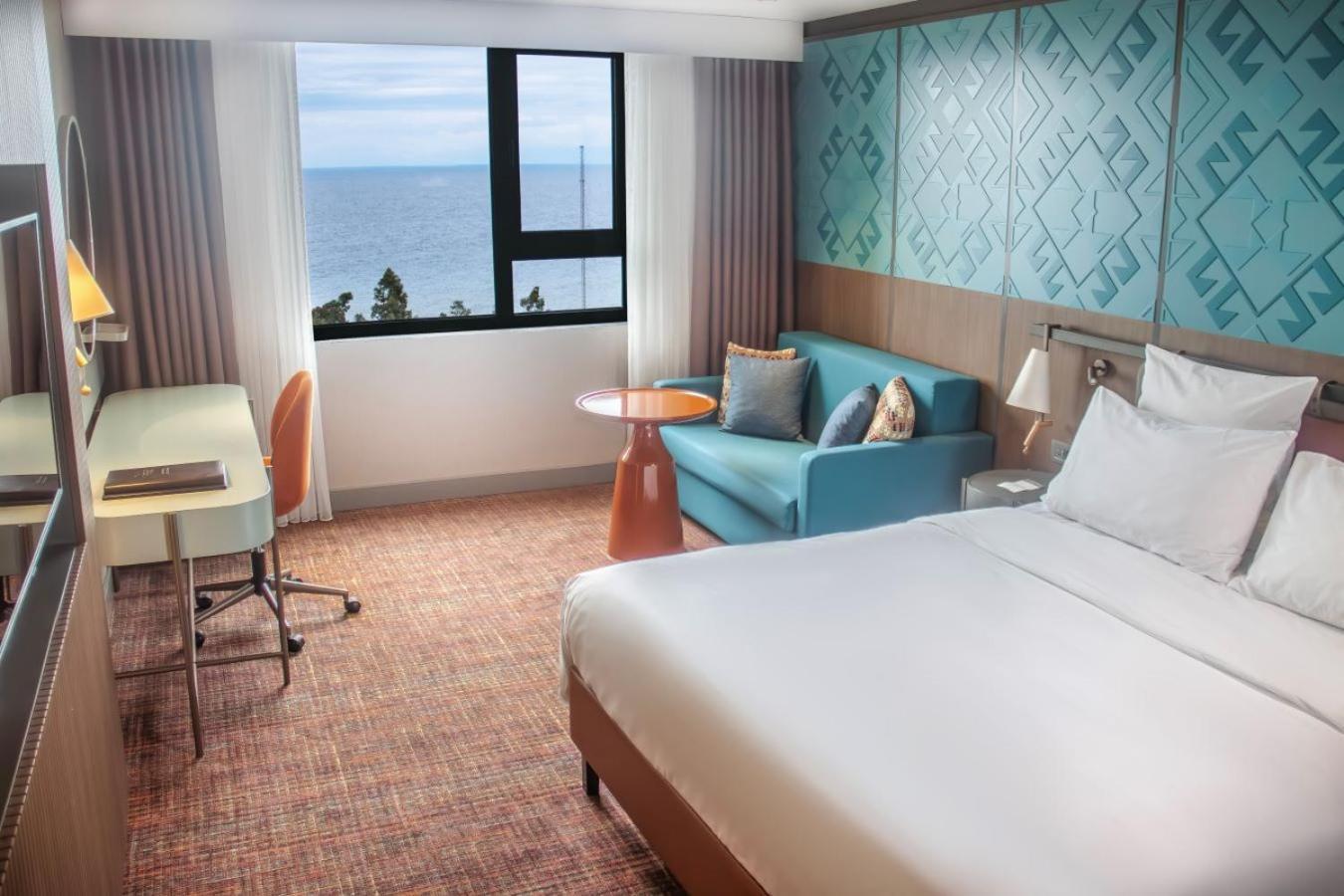 Mercure Trabzon Hotel ภายนอก รูปภาพ A room at the hotel